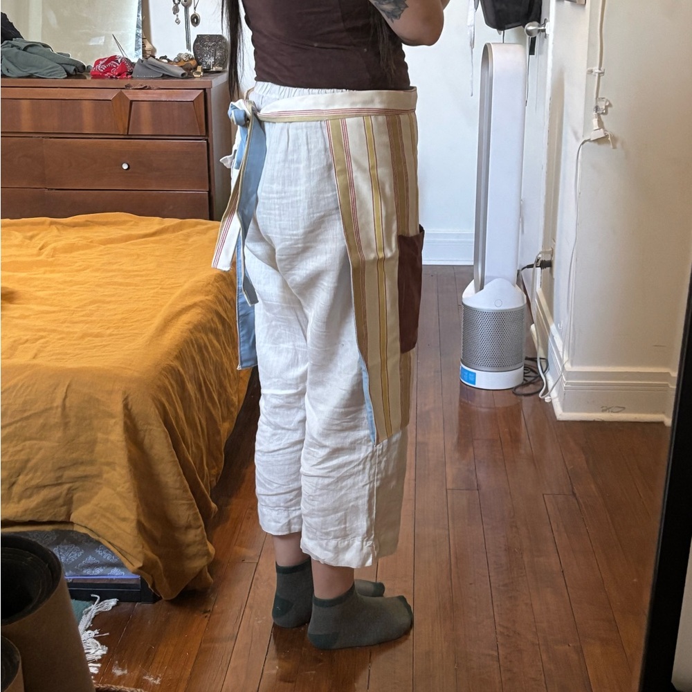 Striped Apron - Picture 4 of 6